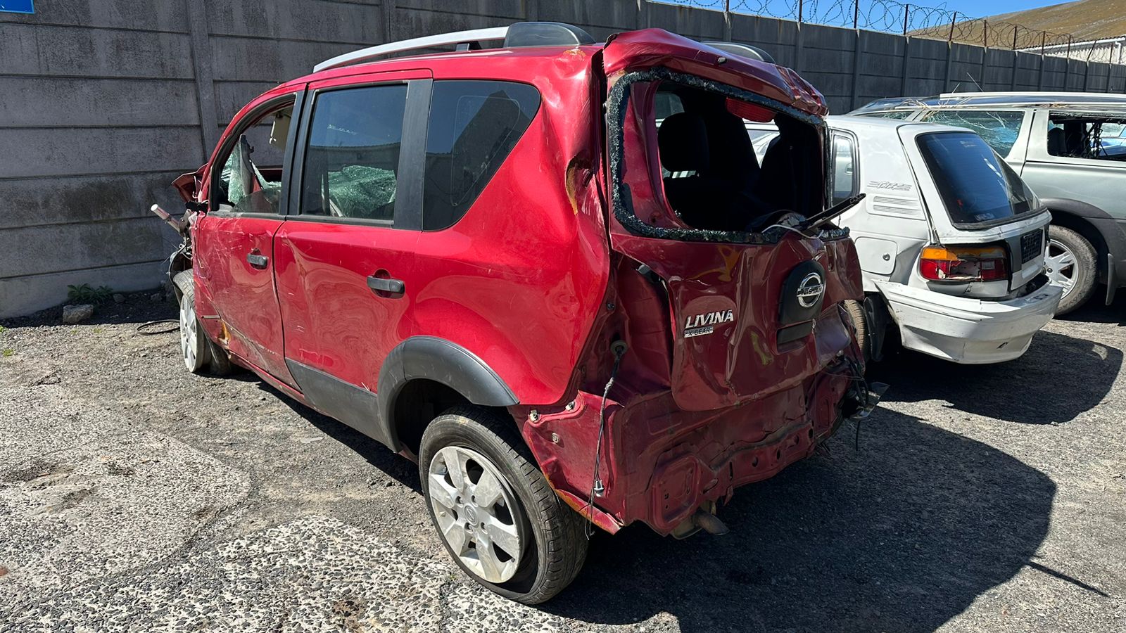 NISSAN LIVINA SPARES - RED IN COLOUR - Private Seller NISSAN LIVINA SPARES - RED IN COLOUR - Private Seller