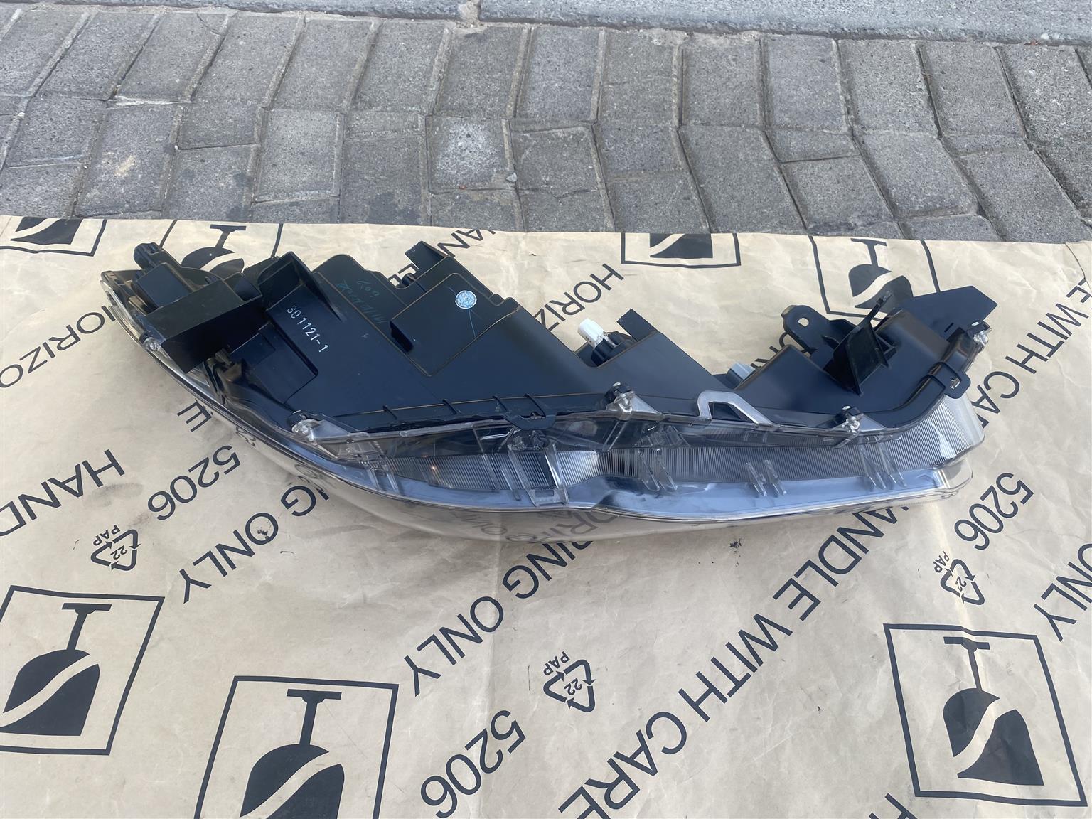 2024 TOYOTA COROLLA CROSS HALOGEN HEADLIGHT LEFT SIDE FOR SALE