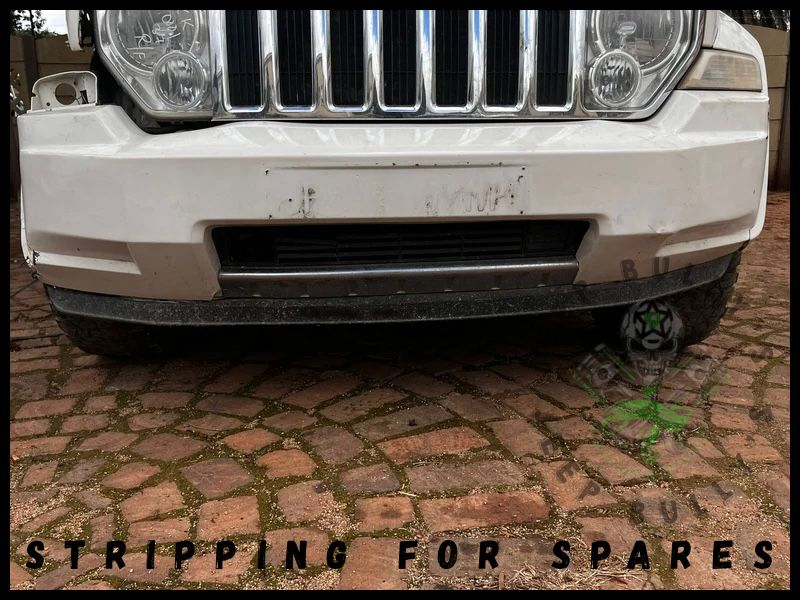 2.8 Jeep Cherokee KK 2010 (Auto): Front Bumper (USED) - Private Seller 2.8 Jeep Cherokee KK 2010 (Auto): Front Bumper (USED) - Private Seller