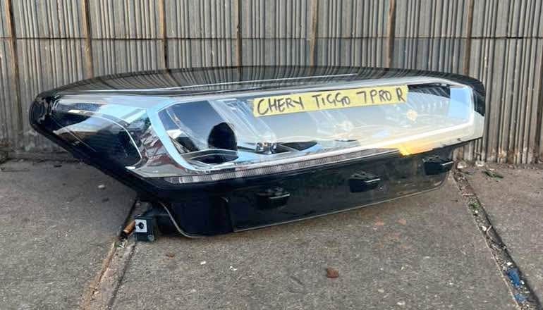 Chery Tiggo 7 Pro headlight - Private Seller Chery Tiggo 7 Pro headlight - Private Seller