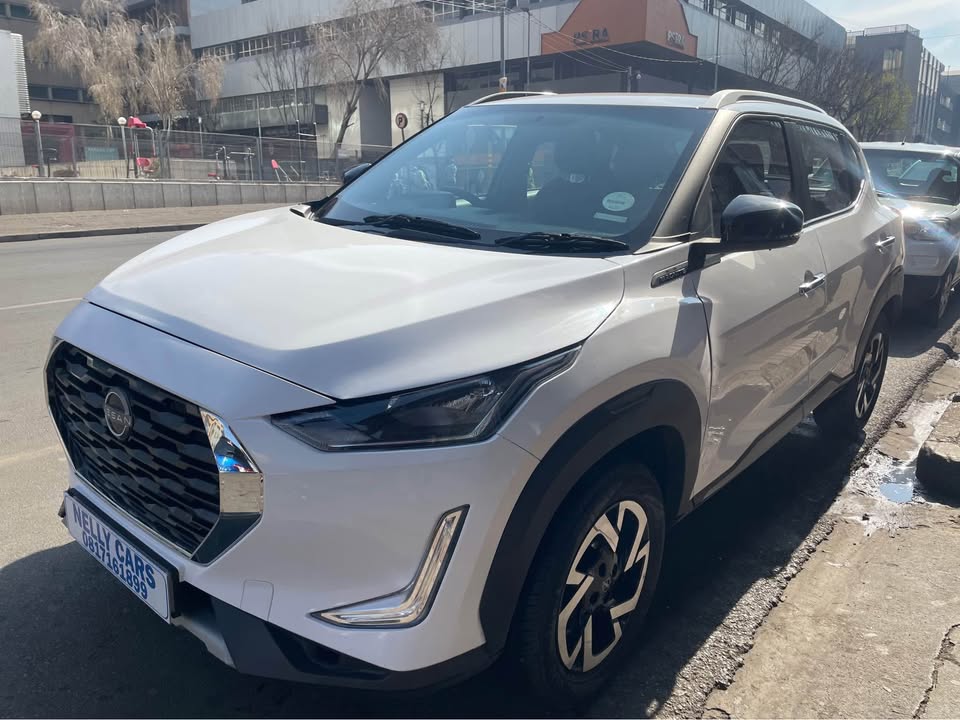2024 Nissan Magnite 1.0T Manual 5000km