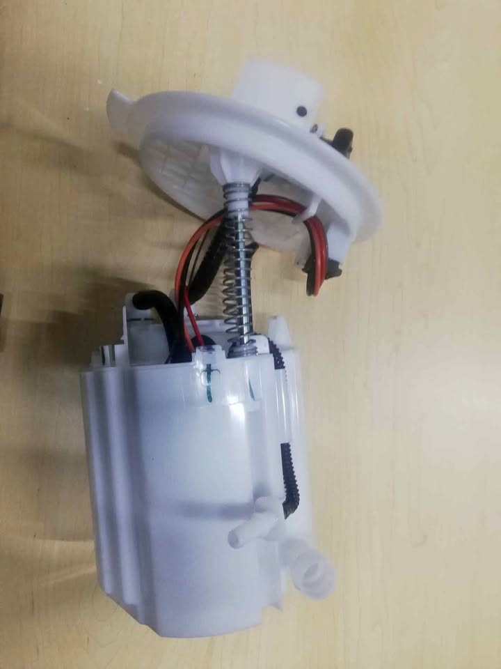 Brand New Mercedes Benz W206 low pressure fuel pump