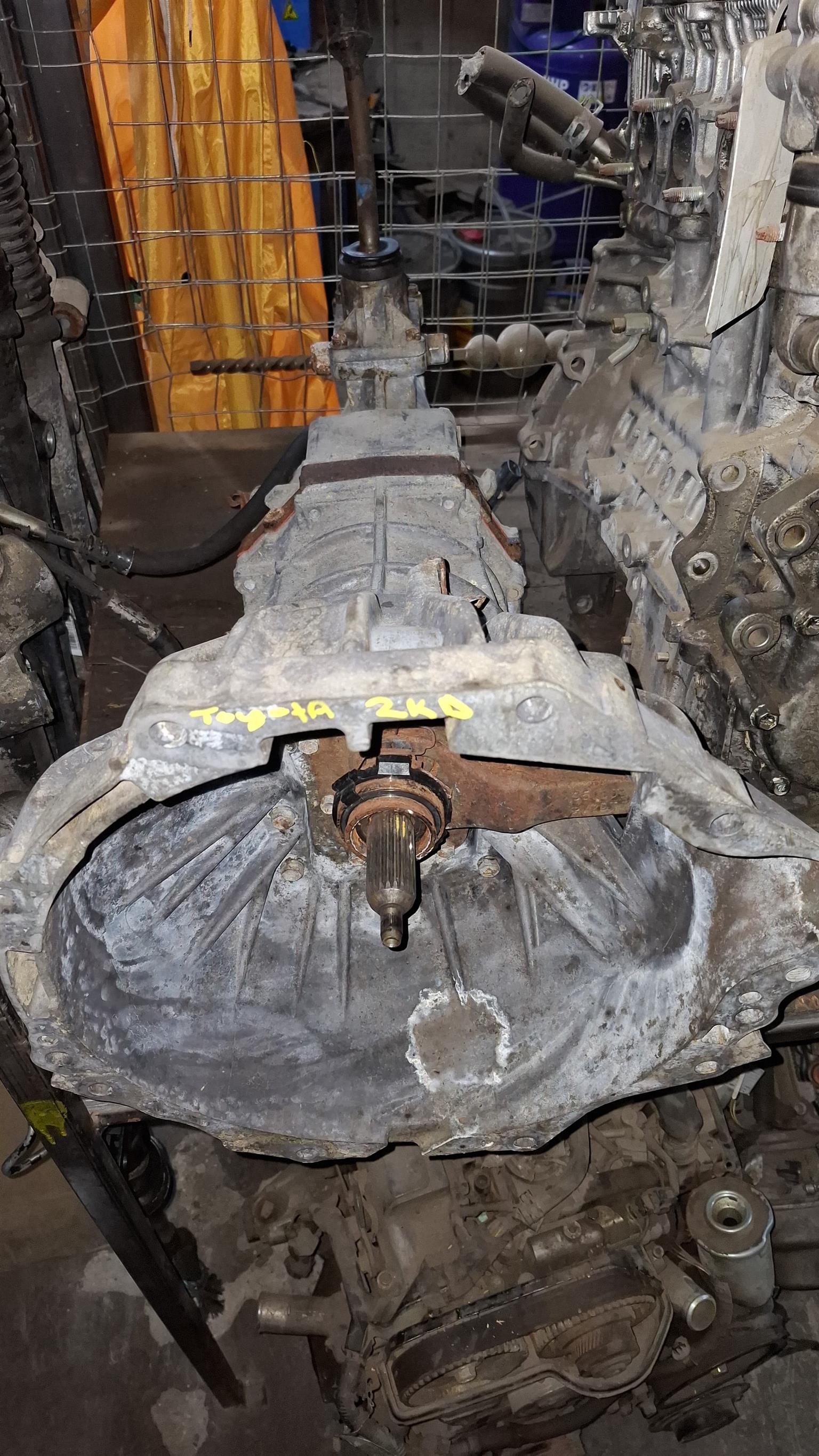 Toyota Hilux 2kd 2x4 manual gearbox for sale - Private Seller