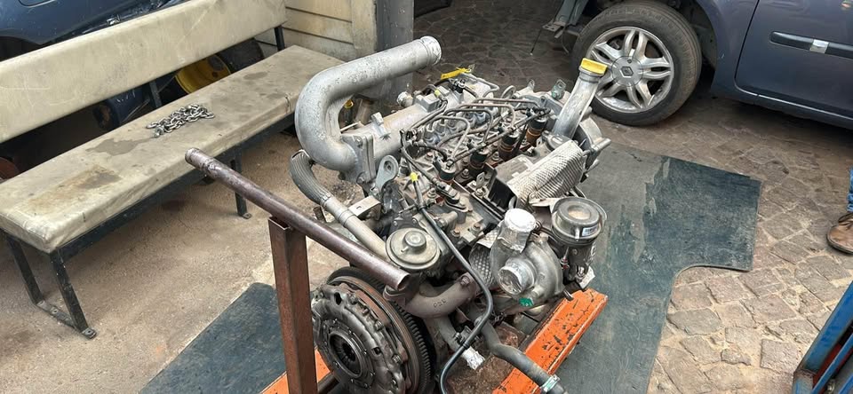 Mahindra XUV 500 Engine For Sale @ Circle 7 Used Parts Call or WhatsApp - Private Seller
