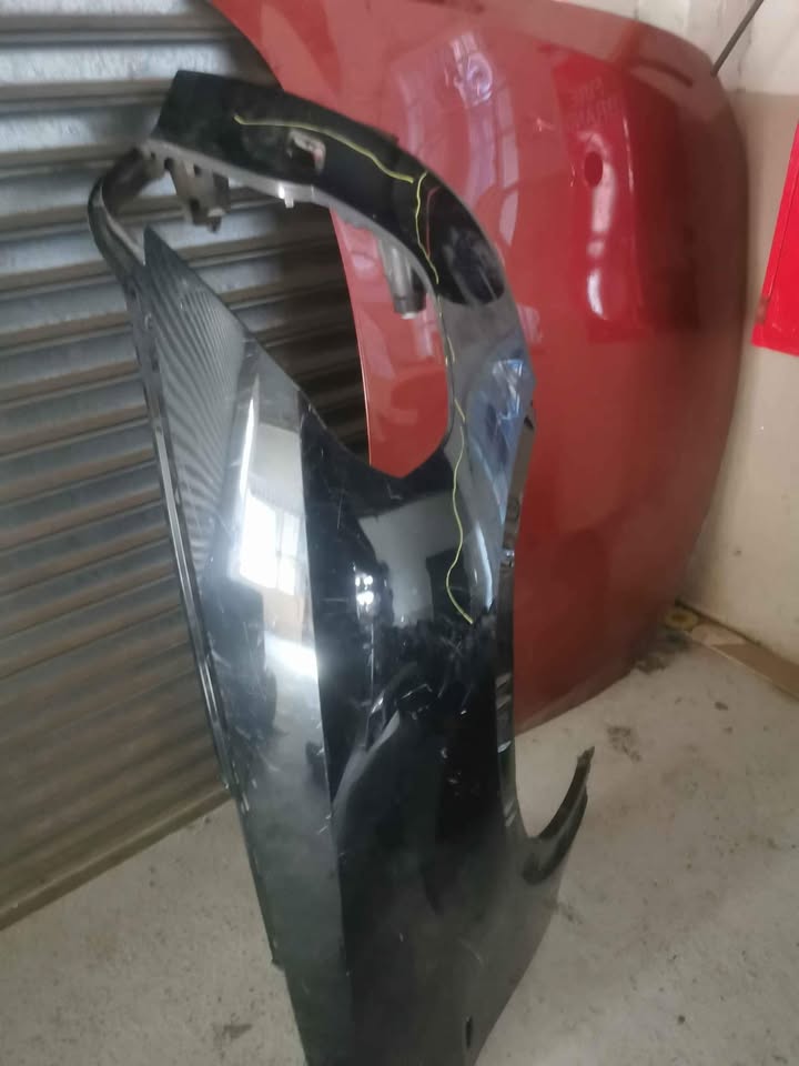 Right front fender for BMW X6 E71 - Private Seller Right front fender for BMW X6 E71 - Private Seller