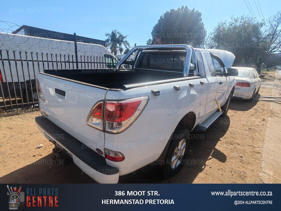 Mazda BT-50 2.2 stripping for parts