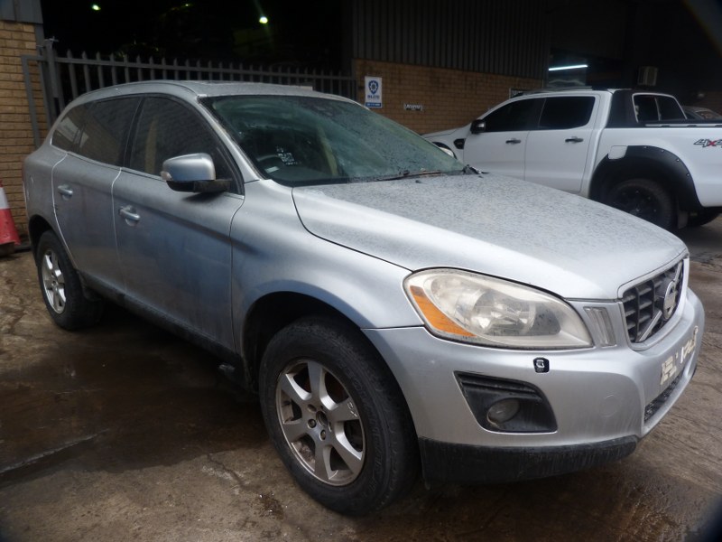Volvo XC60 2.0 D5 Geartronic AT Silver - 2009 STRIPPING FOR SPARES - Private Seller Volvo XC60 2.0 D5 Geartronic AT Silver - 2009 STRIPPING FOR SPARES - Private Seller