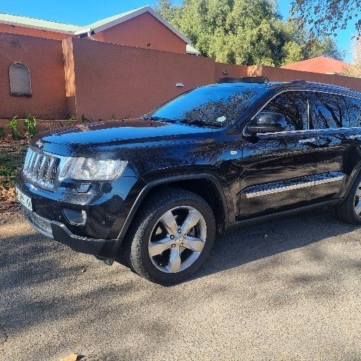 Demo 2013 Jeep Grand Cherokee 3.6L Limited - Private Seller Demo 2013 Jeep Grand Cherokee 3.6L Limited - Private Seller
