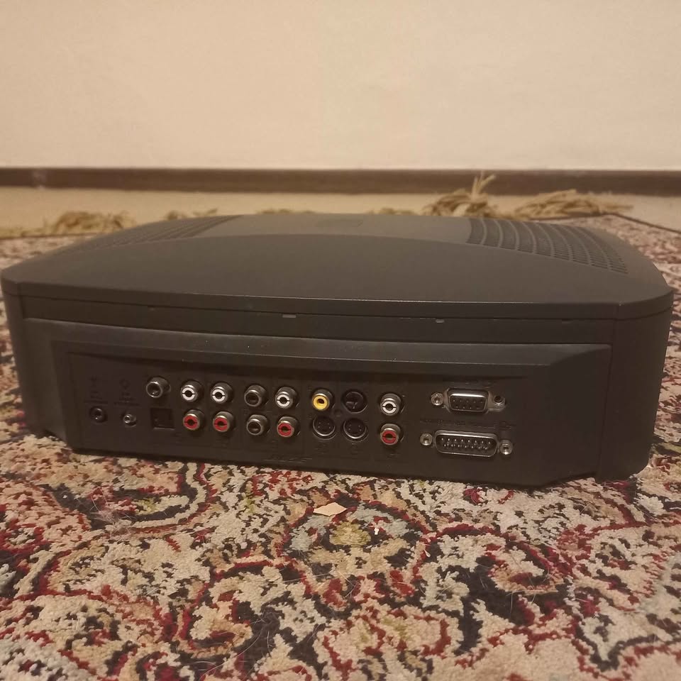 Bose AV 3-2-1 media center read advert properly