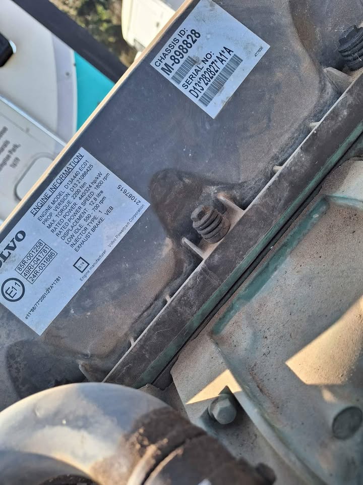Volvo FH12 440 Version 3 stripping