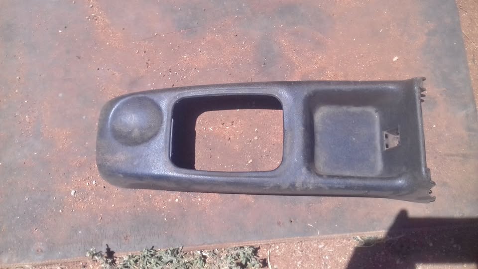 OPEL CORSA B CENTRE CONSOLE - Private Seller