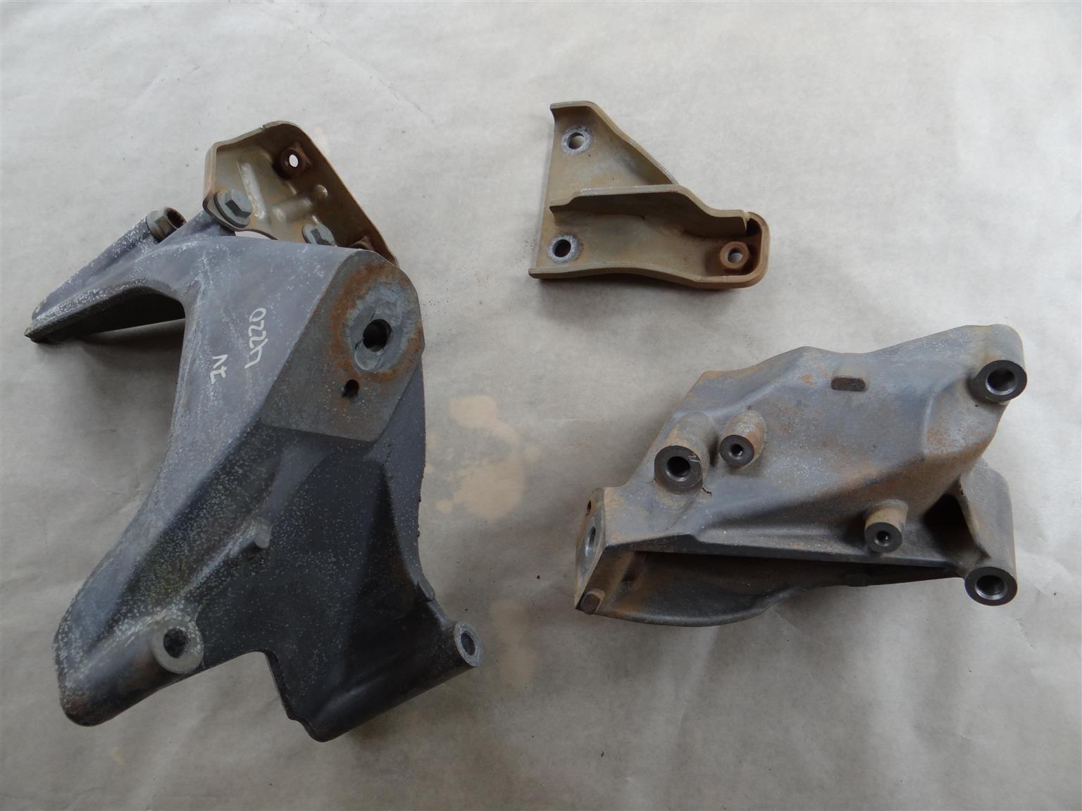 Engine support brackets - VW Amarok / Transporter / Audi / VW 2.0 TDI