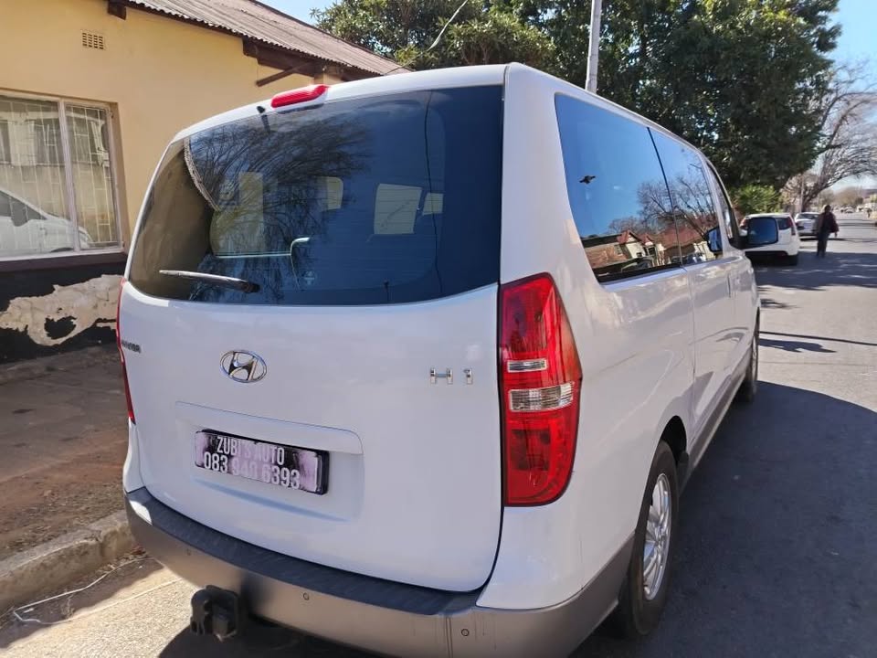 2016 Hyundai H1  2.5diesel automatic