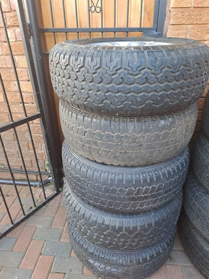 Kia Sorento rims and tyres for sale - Private Seller