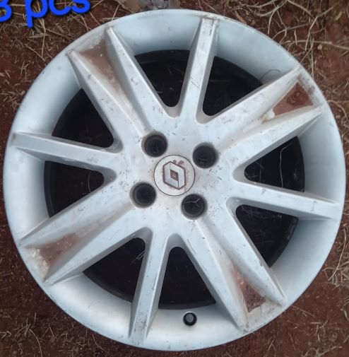 RENAULT MEGANE 17-INCH RIM (2002–2008) - Private Seller RENAULT MEGANE 17-INCH RIM (2002–2008) - Private Seller