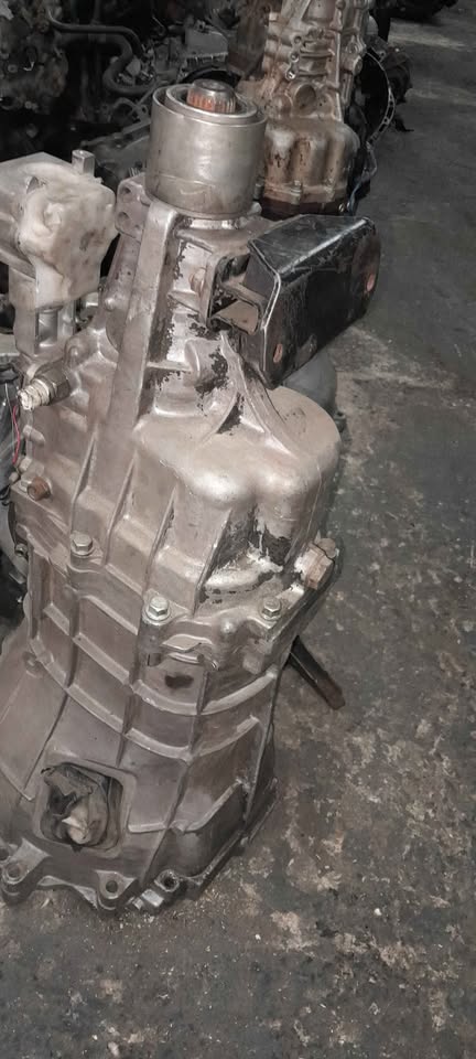Isuzu kb250and kb280 import quality 5 speed manual 2x4 gearboxes for sale at samco contact Zane A. - Private Seller