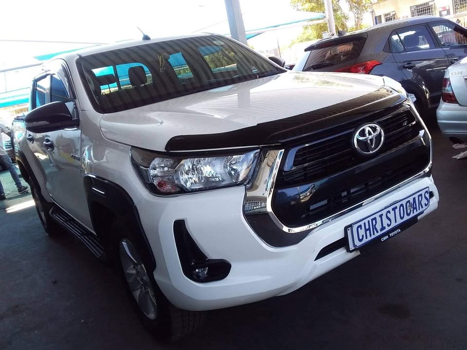 2017 Toyota Hilux GD6 double cab manual 2017