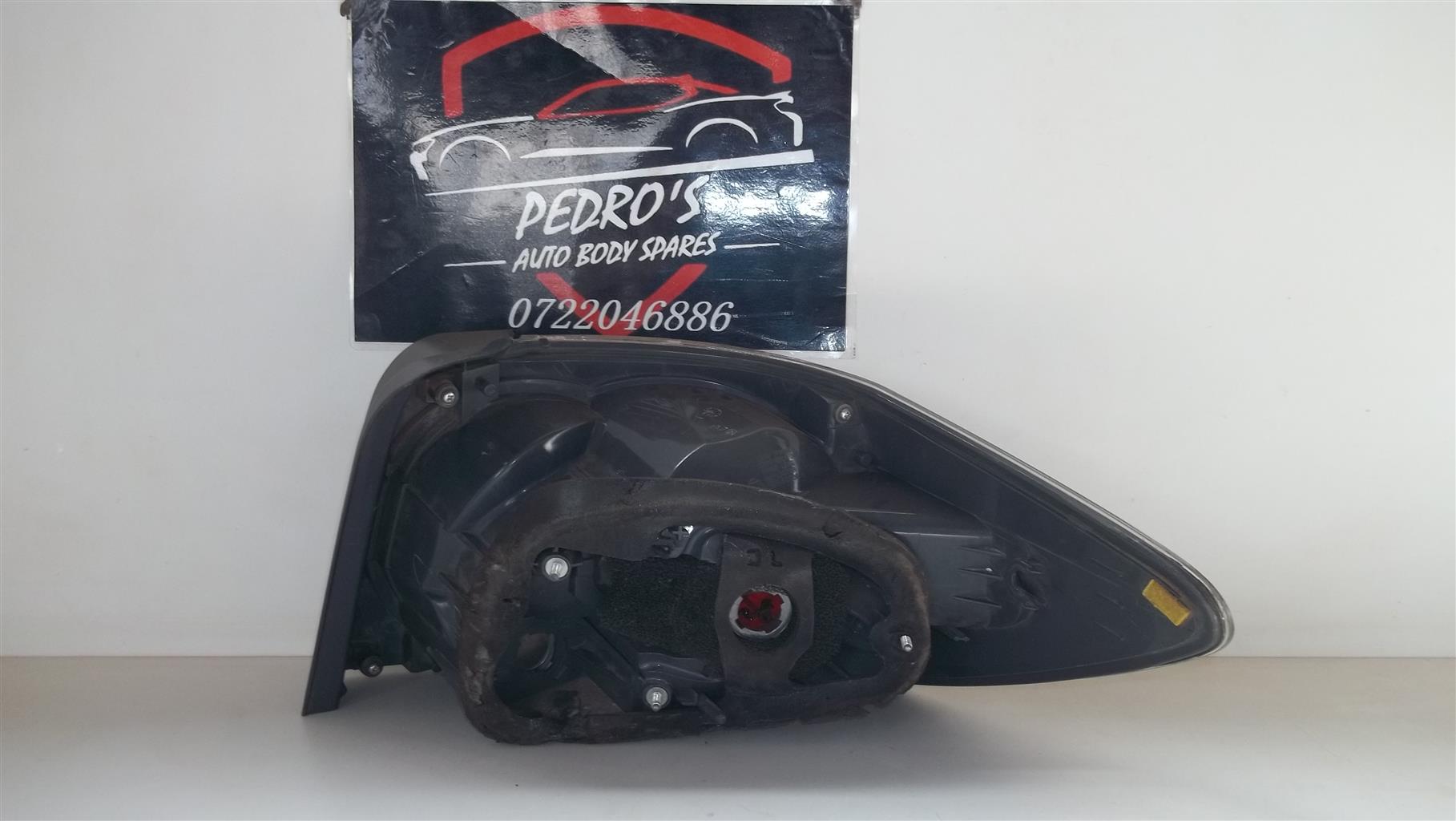 Mazda CX-7 ('07-'12) tail light (Left) - Private Seller Mazda CX-7 ('07-'12) tail light (Left) - Private Seller