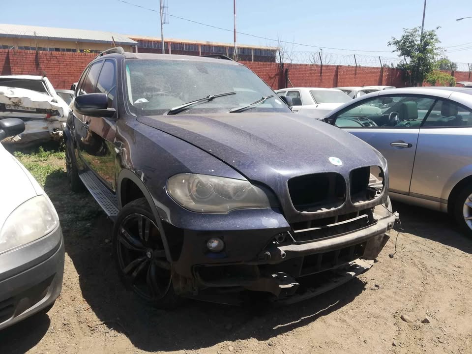 Bmw E70 breaking for spares - Private Seller Bmw E70 breaking for spares - Private Seller
