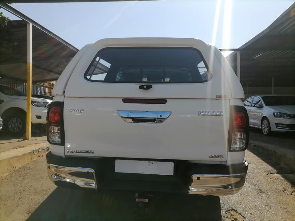 2021 Toyota Hilux 2.4 GD6 4x4 Double Cab with Canopy service book