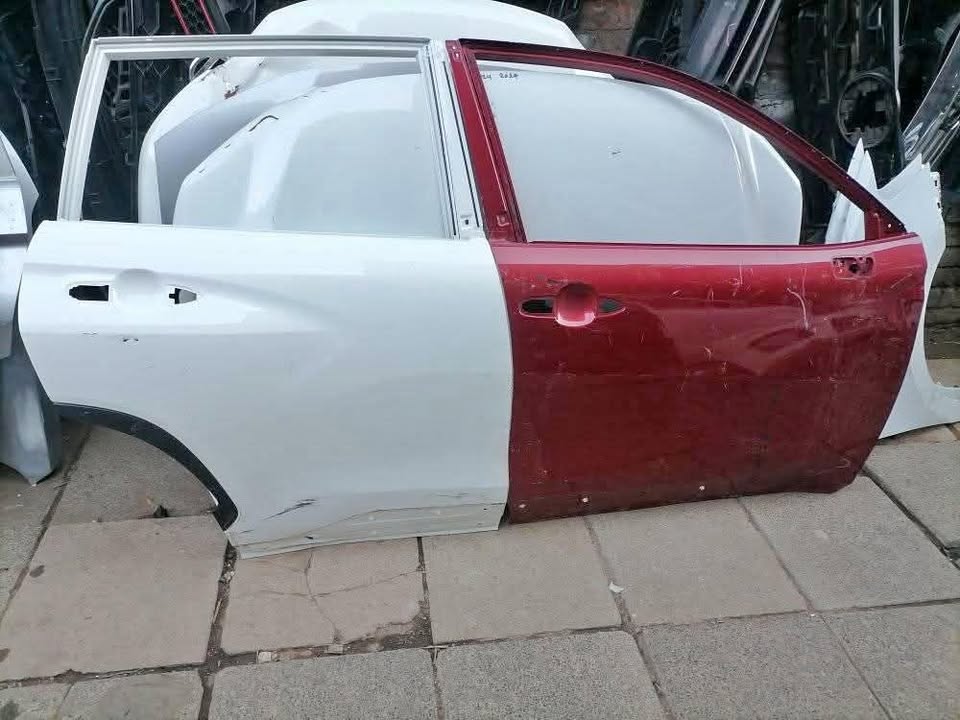 Toyota Corolla Cross Door Front & Back Right Side - Private Seller Toyota Corolla Cross Door Front & Back Right Side - Private Seller