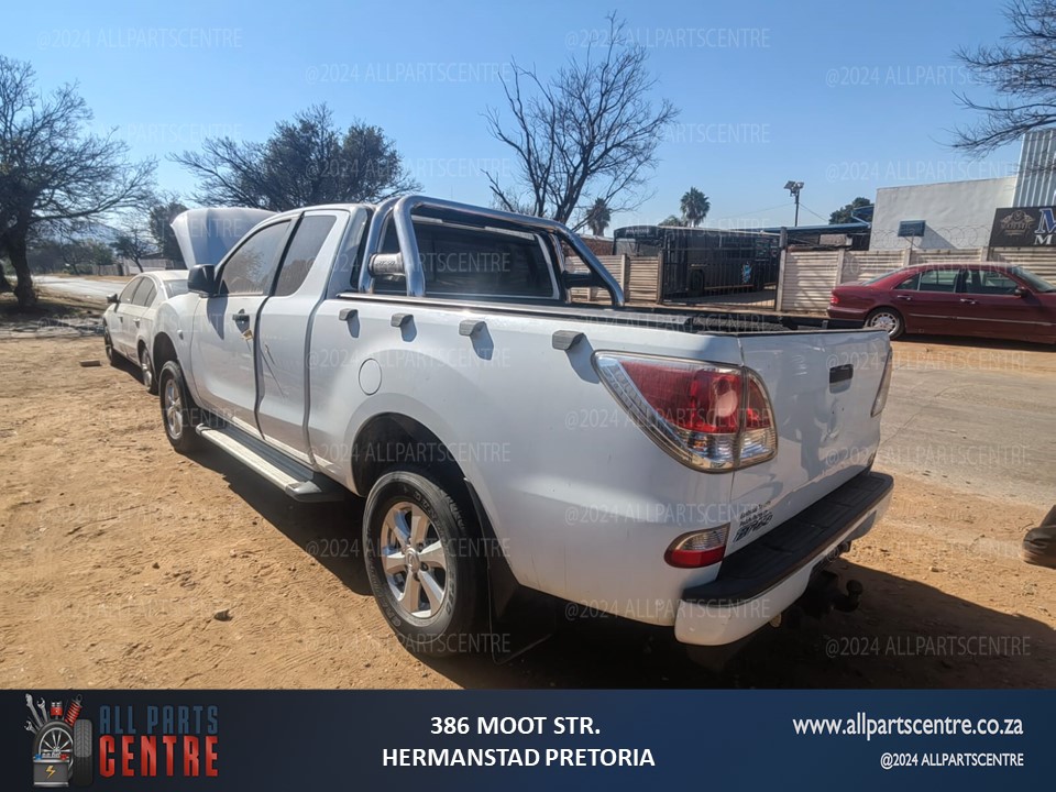 Mazda BT-50 2.2 stripping for parts