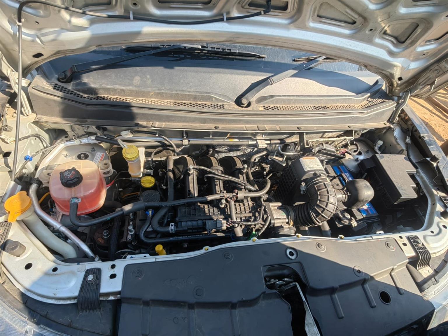 Stripping for Spares: Mahindra KUV100 2021 #DARE petrol manual