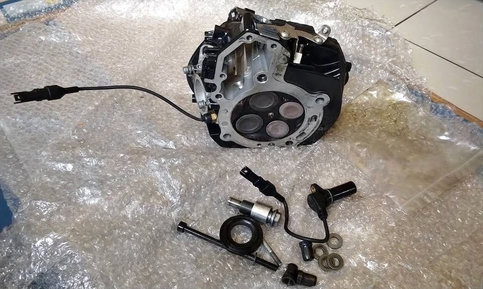 BMW GS1200 cylinder HEAD DOHC ( right side)