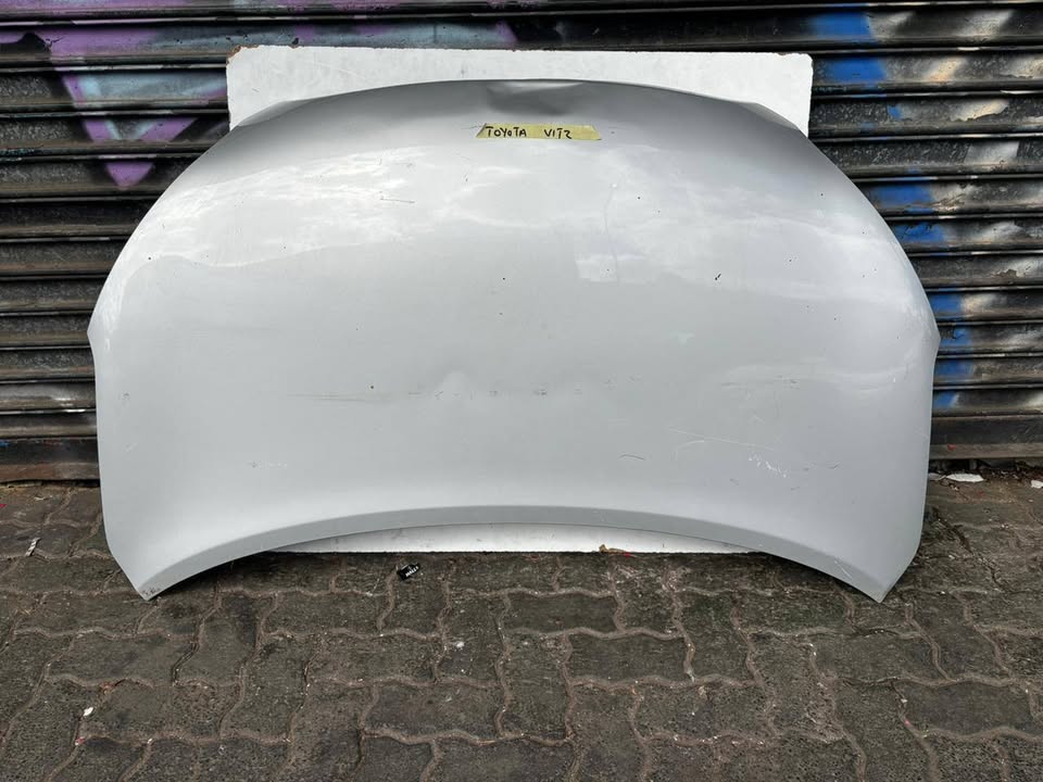 TOYOTA VIRTZ FRONT BONNET HOOD R10 - Private Seller TOYOTA VIRTZ FRONT BONNET HOOD R10 - Private Seller