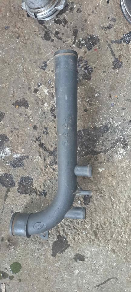 Opel plastic water pipe