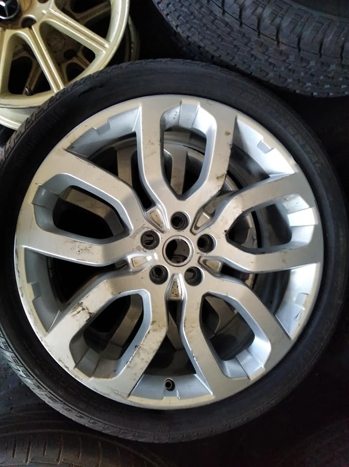 Range rover 22inch rims - Private Seller Range rover 22inch rims - Private Seller
