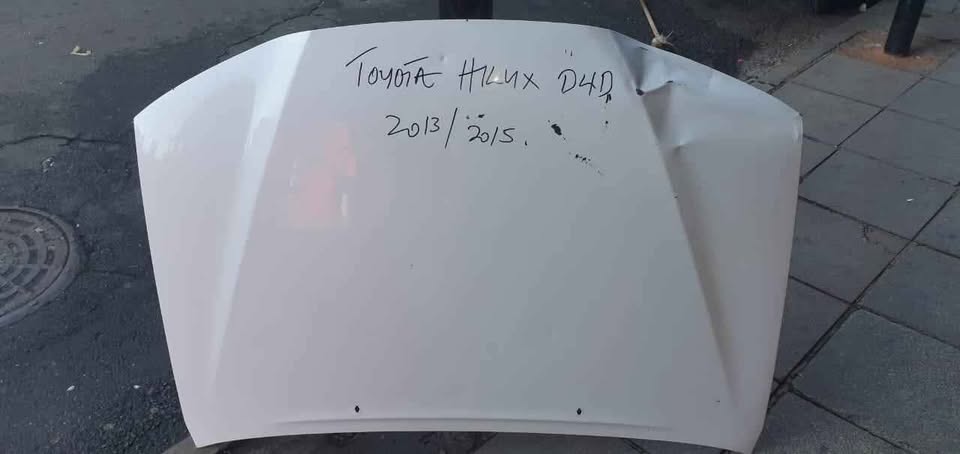 Toyota Hilux D4D Bonnet. - Private Seller Toyota Hilux D4D Bonnet. - Private Seller