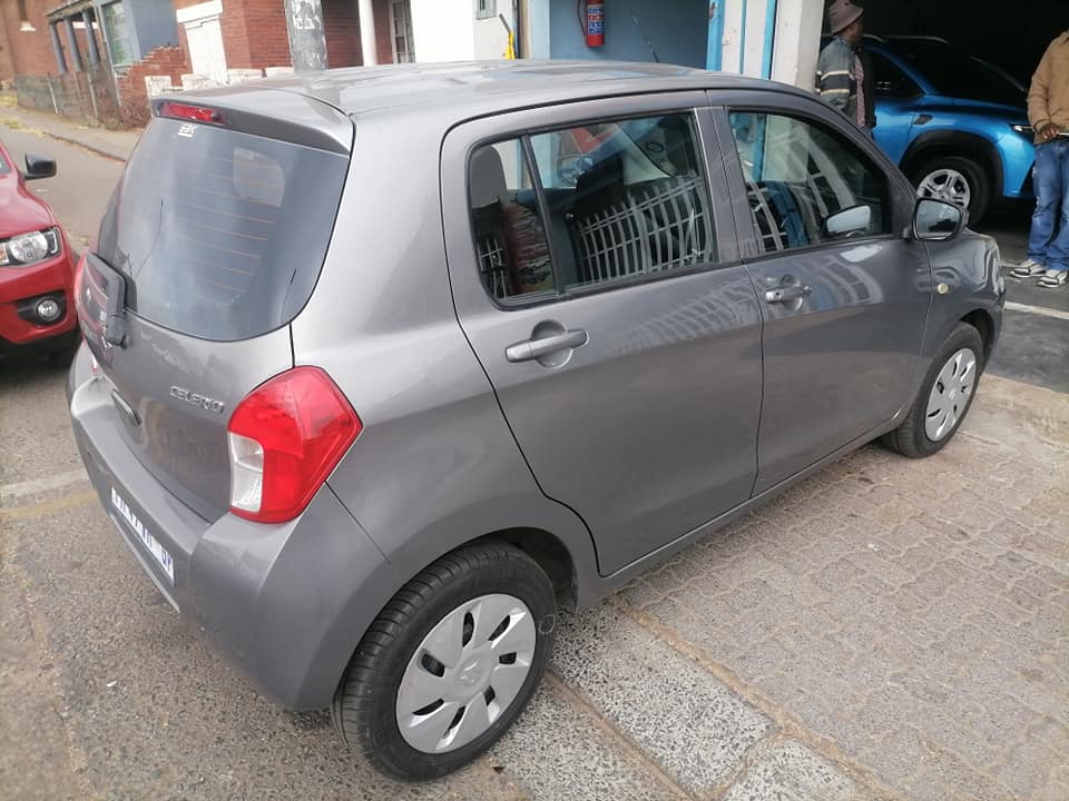 2016 Suzuki Celerio 1.0 Hatchback with a Nice interior seat and Service book and spare key