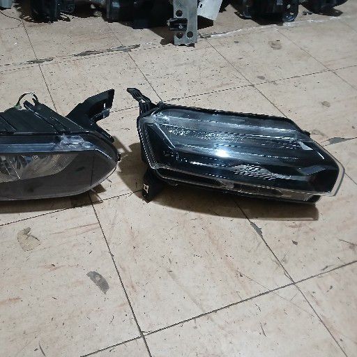 Renault kwid headlight - Private Seller
