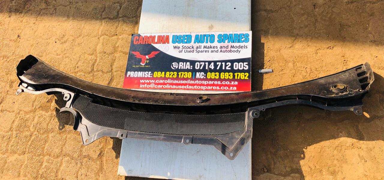 Range Rover Discovery 5/Sport L494 and L405 wiper cowling - Private Seller