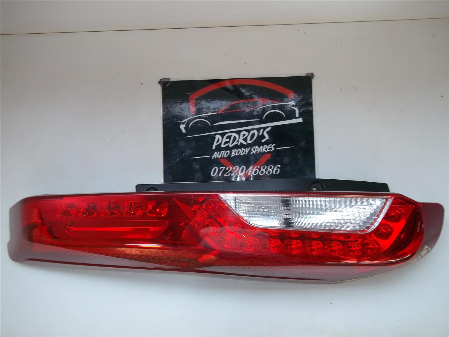 Nissan XTrail tail light (Left) - Private Seller Nissan XTrail tail light (Left) - Private Seller