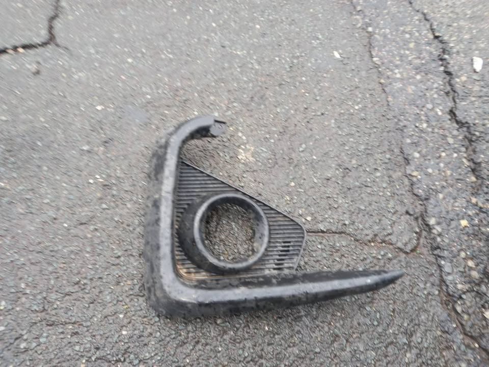 Suzuki Ertiga Right Side Fog light Cover Grille R10 - Private Seller Suzuki Ertiga Right Side Fog light Cover Grille R10 - Private Seller