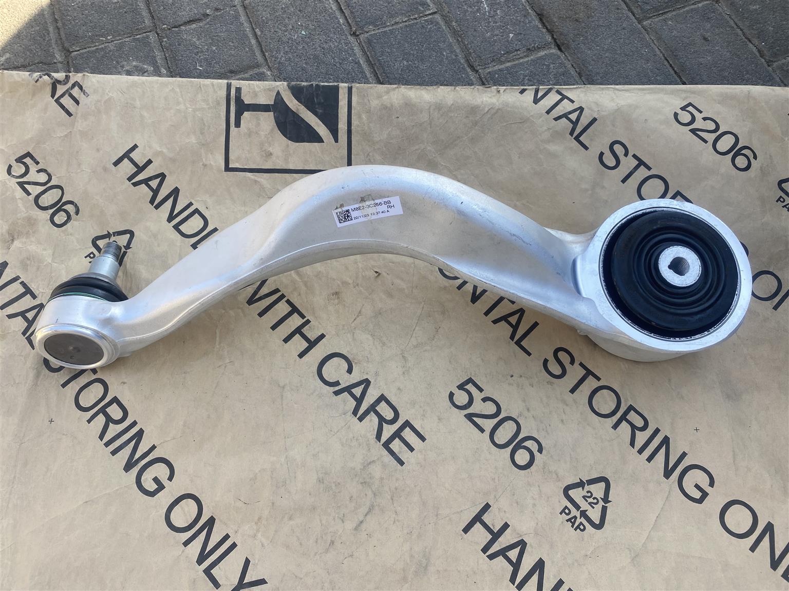 2023 RANGE ROVER SPORT LOWER CONTROL ARM RIGHT SIDE FOR SALE. BRAND NEW