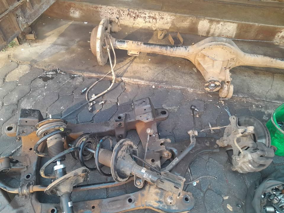 Hyundai H1 Bus front and back Suspensions Stripping for Parts - Private Seller Hyundai H1 Bus front and back Suspensions Stripping for Parts - Private Seller