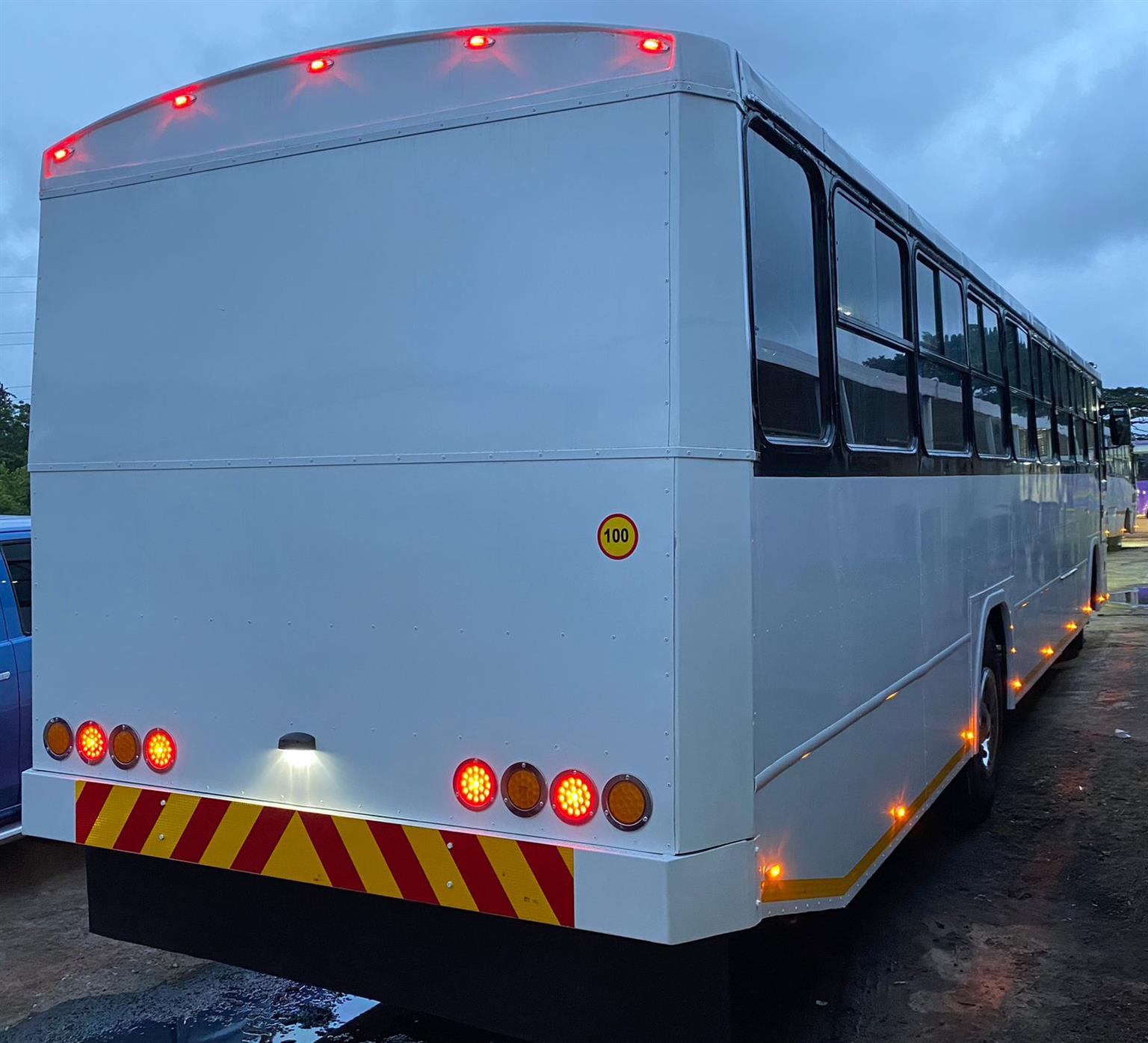 Mercedes Benz 1624 Bus