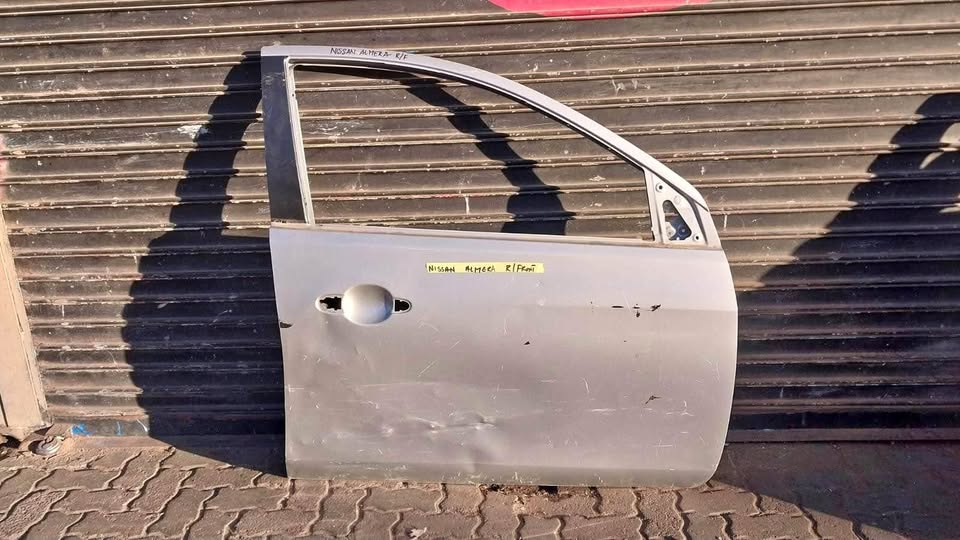 Nissan Almera door - Private Seller Nissan Almera door - Private Seller