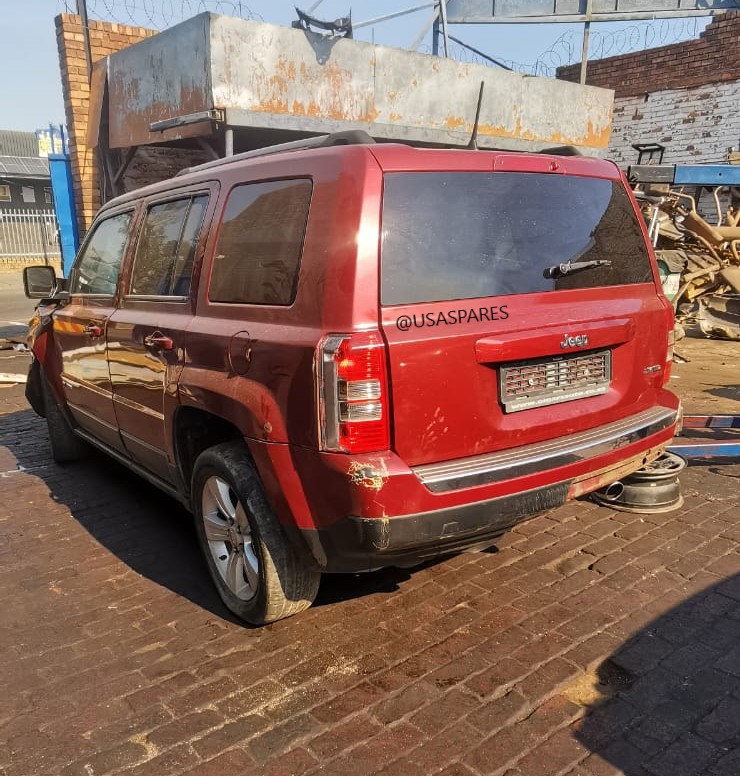 Jeep Patriot 2.4 Manual Petrol Stripping for Spares - Private Seller