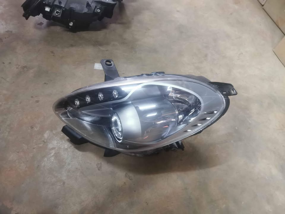 Alfa Romeo Giulietta left headlight - Private Seller Alfa Romeo Giulietta left headlight - Private Seller