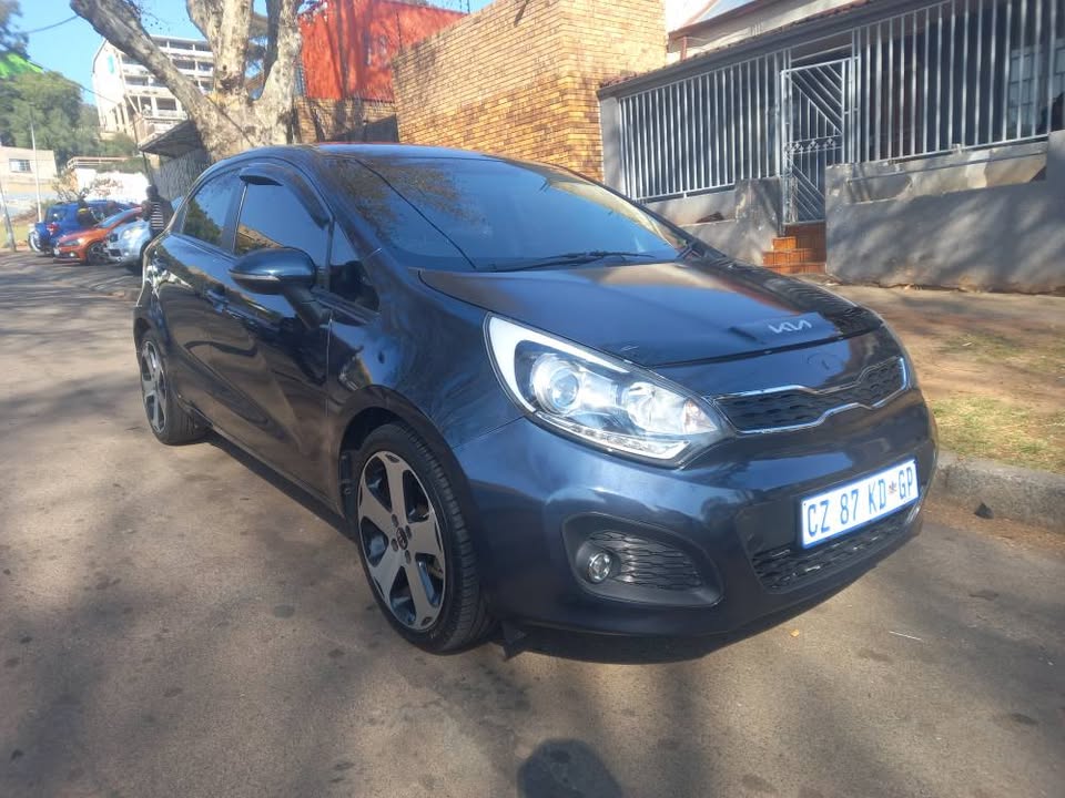 2014 Kia Rio Tec Hatchback 1.4 Petrol, Manuel, Navy Blue, 98000KM