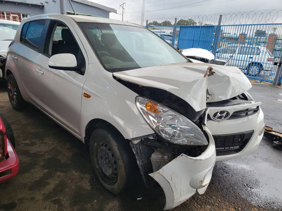 2013 Hyundai i20 1.6 STRIPPING FOR SPARE PARTS - Private Seller 2013 Hyundai i20 1.6 STRIPPING FOR SPARE PARTS - Private Seller