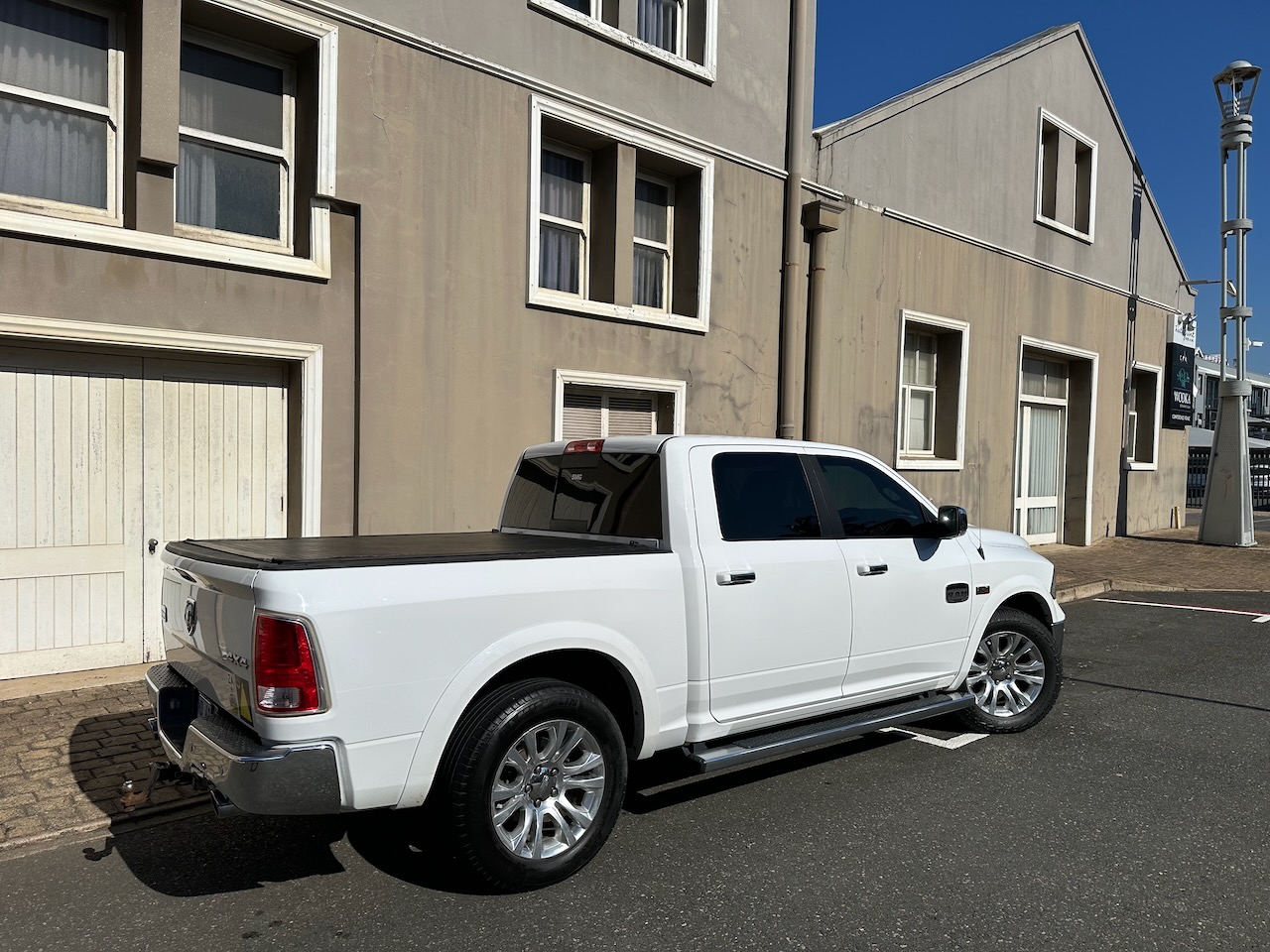 2015 Ram 1500 – Longhorn Limited – 5.7 Hemi