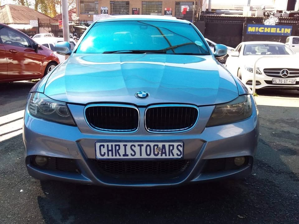 2010 BMW E90 320i manual petrol 2010