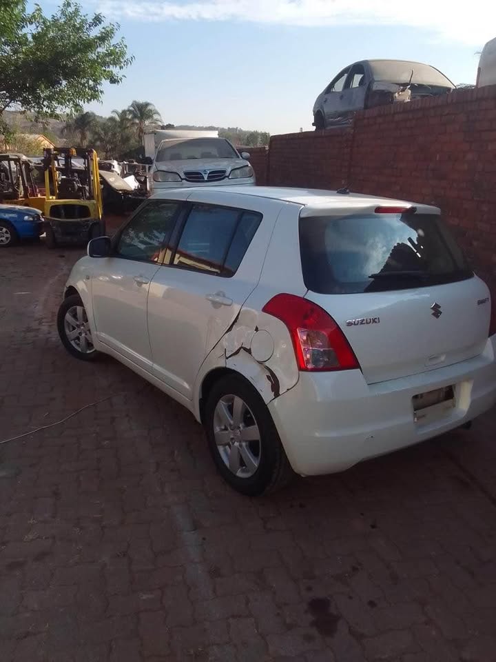 SUZUKI SWIFT FOR SPARES - Private Seller SUZUKI SWIFT FOR SPARES - Private Seller