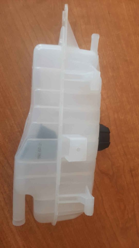 RENAULT CLIO/CLIO 111/05-14 MODUS 4 WATER BOTTLE. BRAND NEW. FOR VARIOUS OTHER CARS TOO. - Private Seller RENAULT CLIO/CLIO 111/05-14 MODUS 4 WATER BOTTLE. BRAND NEW. FOR VARIOUS OTHER CARS TOO. - Private Seller