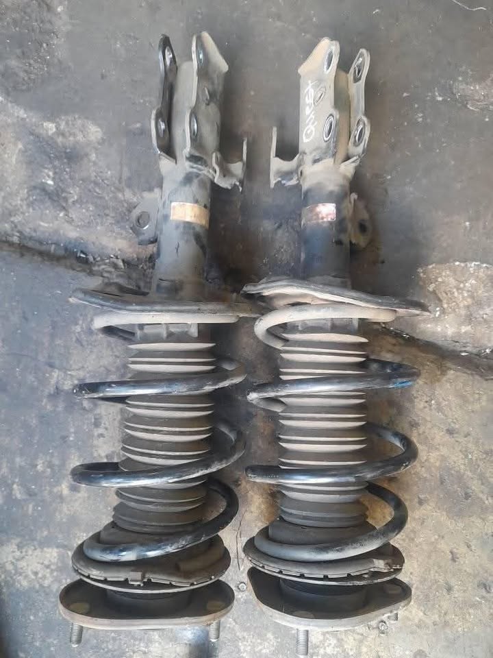TOYOTA COROLLA QUEST Shock Absorbers - Private Seller TOYOTA COROLLA QUEST Shock Absorbers - Private Seller